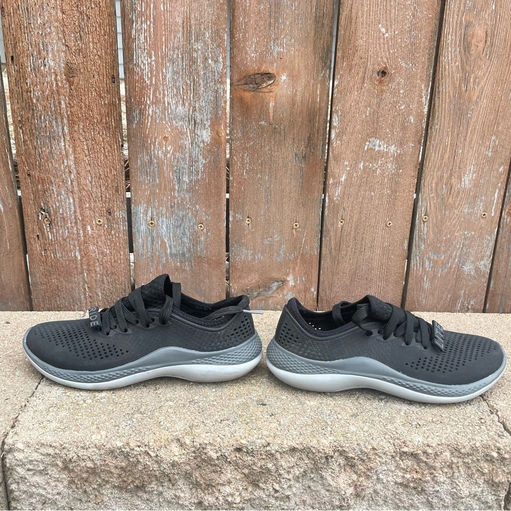 CROCS Women’s Lite Ride Black Lightweight Mesh Fabric Sneaker Shoe Size 6 - Picture 7 of 10